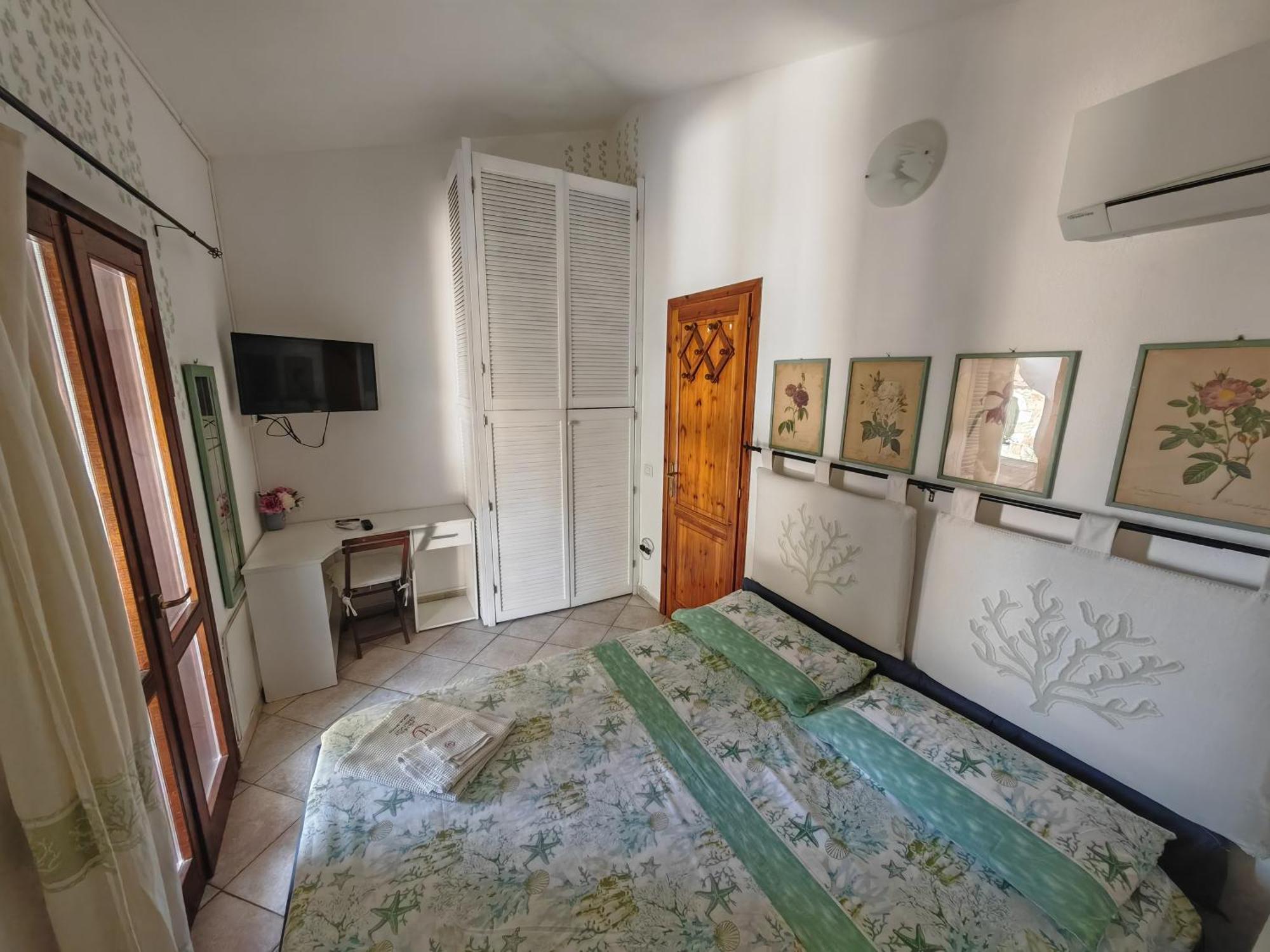 Da Teresa Bed and Breakfast San Teodoro  Kamer foto